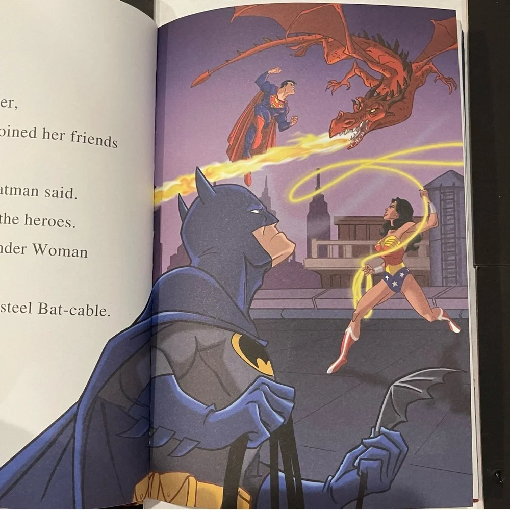 DC Super Heroes Collection Hardcover + 4 Superhero Art‎ Prints (DC/Marvel)